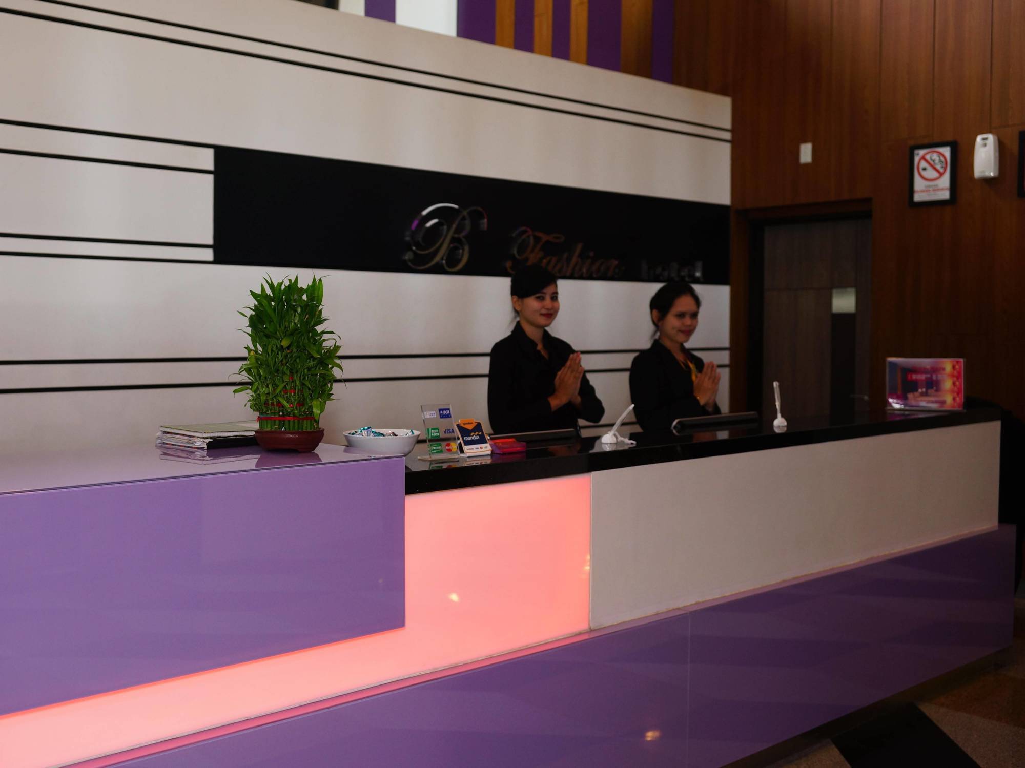 B Fashion Hotel Jakarta Exterior photo